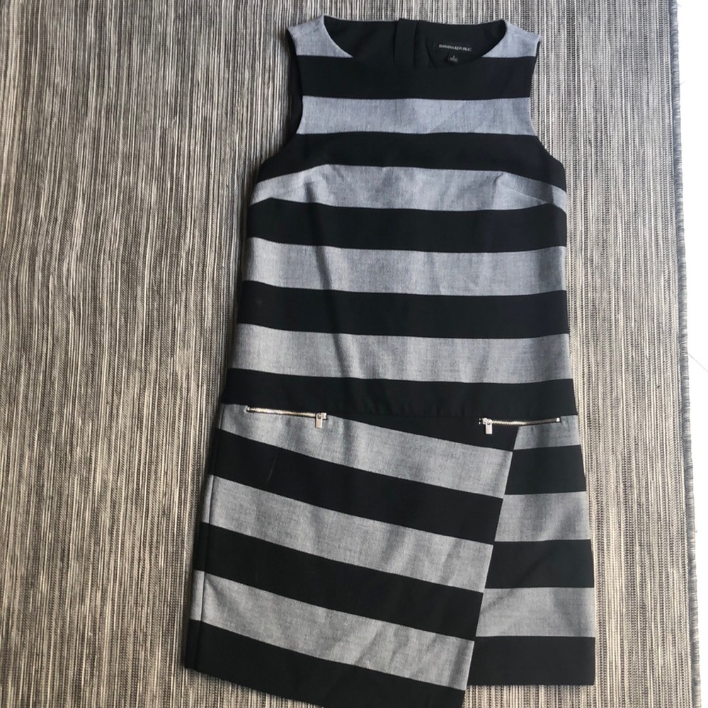 Banana Republic fitted asymmetrical dress size 2